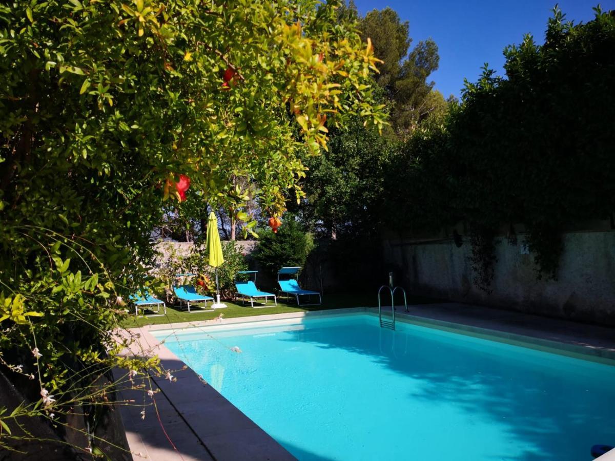 Lou Pauseto Apartment *